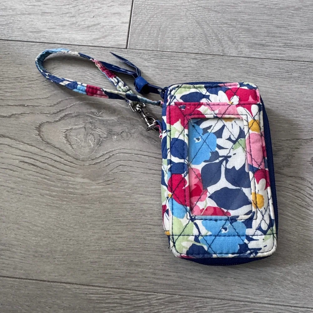 Vera Bradley Quilted Cotton Wristlet All in One Summer‎ Cottage